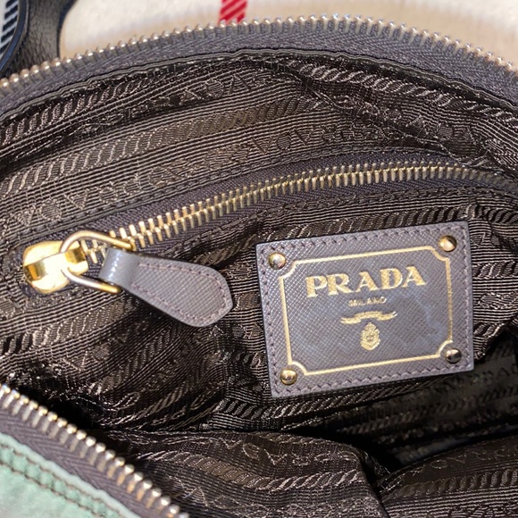 Prada Tessuto utility,flight bag made in Italy - Picture 7 of 10
